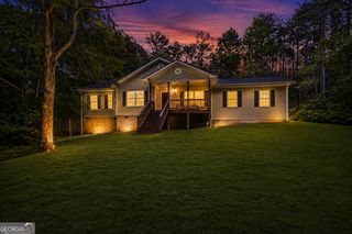16 Allatoona Woods Trail SE, Acworth, GA 30102