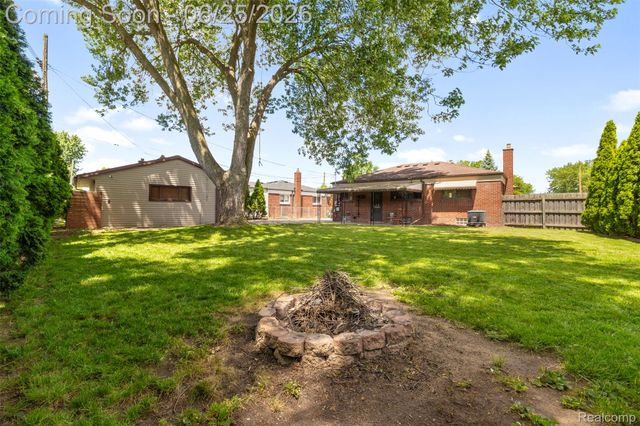 33135 Alvin Street, Garden City, MI 48135