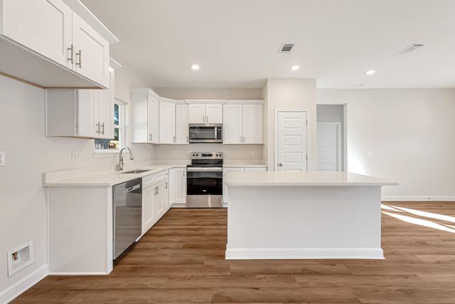 37 Shebbi Lane, Freeport, FL 32439