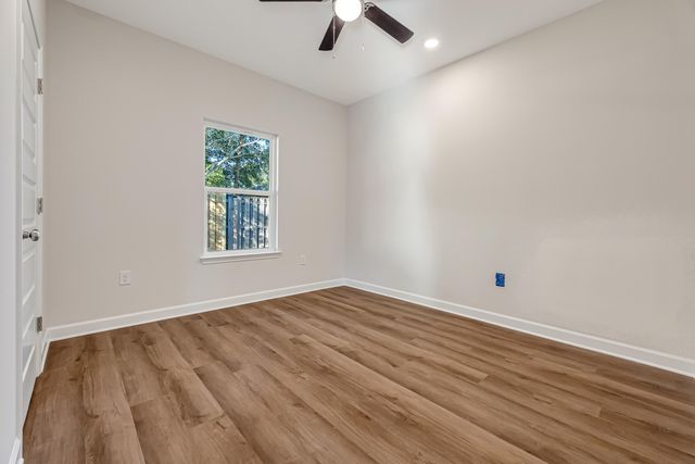 37 Shebbi Lane, Freeport, FL 32439