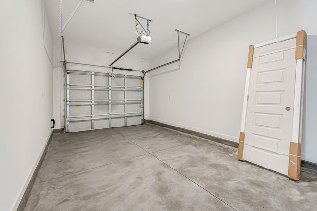 37 Shebbi Lane, Freeport, FL 32439