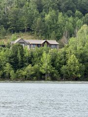 396 Moores Ln, Stewart, TN 37175