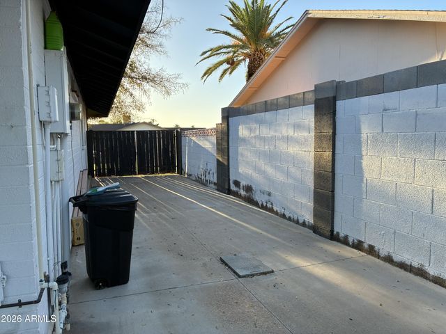 14231 N 51ST Drive, Glendale, AZ 85306