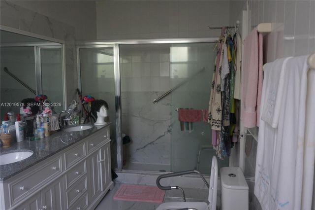 14239 SW 10th St, Miami, FL 33184
