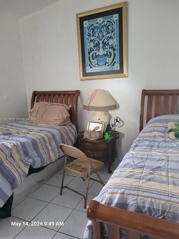 14239 SW 10th St, Miami, FL 33184