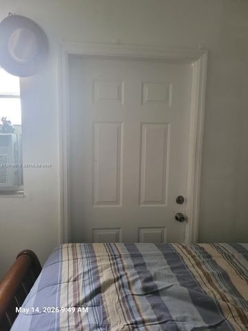 14239 SW 10th St, Miami, FL 33184