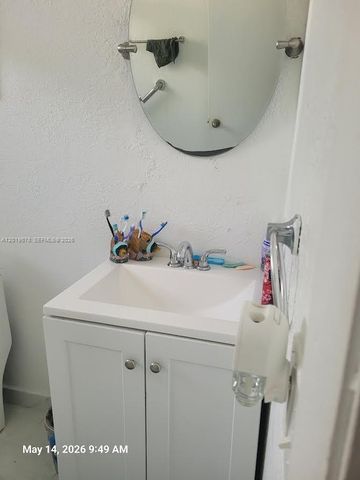 14239 SW 10th St, Miami, FL 33184