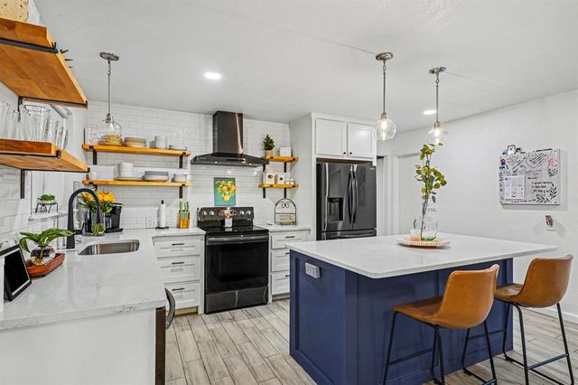 2304 SW 122nd Street, Oklahoma City, OK 73170