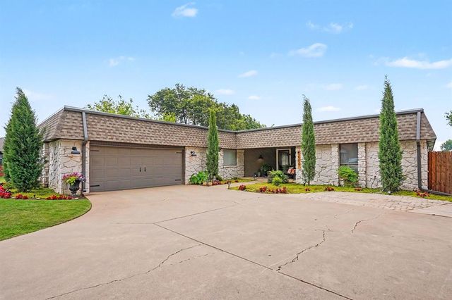 2304 SW 122nd Street, Oklahoma City, OK 73170