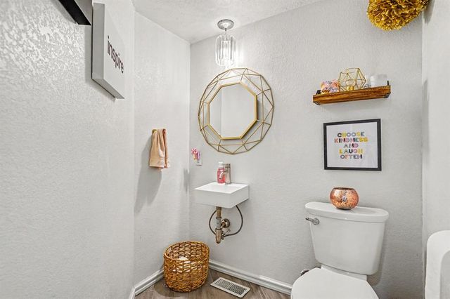 2304 SW 122nd Street, Oklahoma City, OK 73170