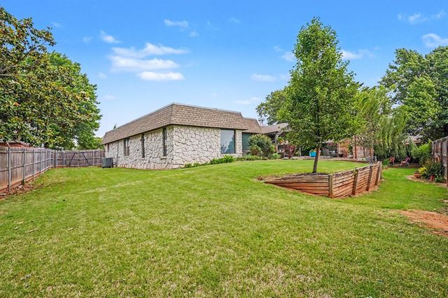 2304 SW 122nd Street, Oklahoma City, OK 73170