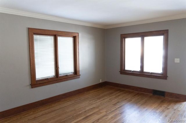 825 Frank Street, Flint, MI 48504