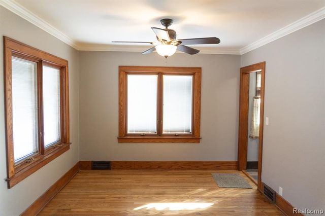 825 Frank Street, Flint, MI 48504