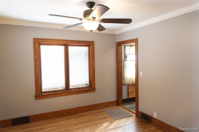 825 Frank Street, Flint, MI 48504