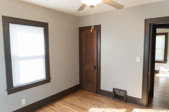 825 Frank Street, Flint, MI 48504