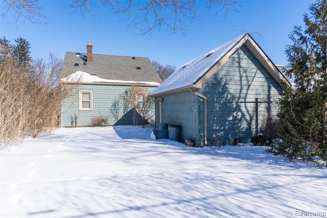 825 Frank Street, Flint, MI 48504