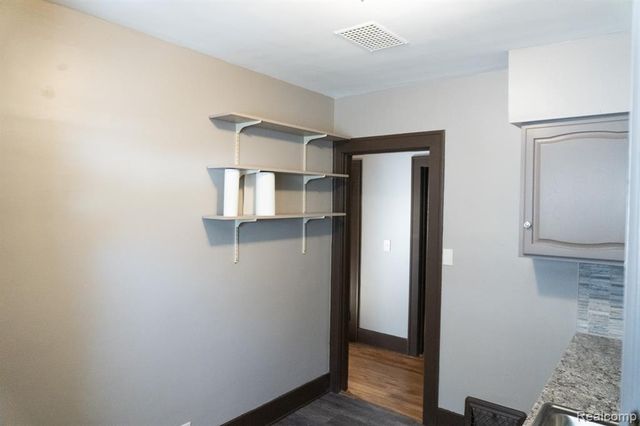 825 Frank Street, Flint, MI 48504