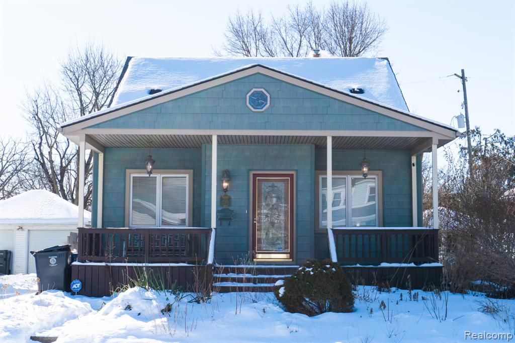 825 Frank Street, Flint, MI 48504