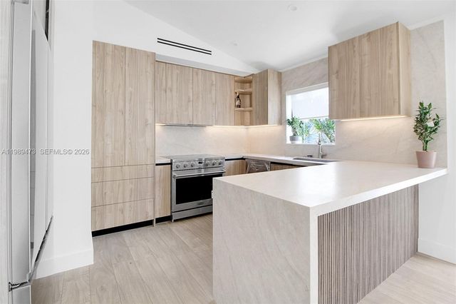 500 NW 43rd Street, Miami, FL 33127