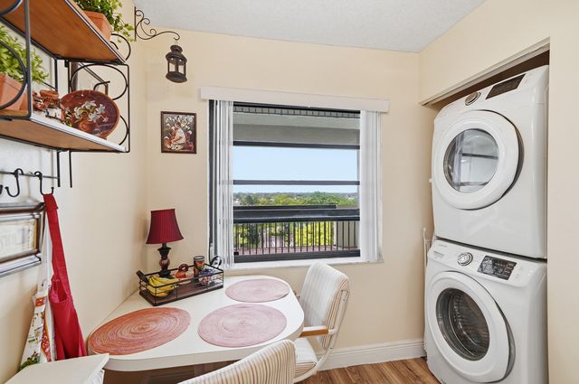 7050 NW 44th Street 705, Lauderhill, FL 33319