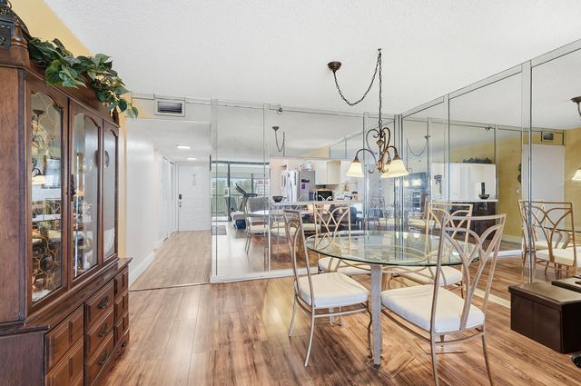 7050 NW 44th Street 705, Lauderhill, FL 33319