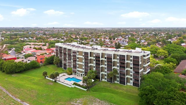 7050 NW 44th Street 705, Lauderhill, FL 33319