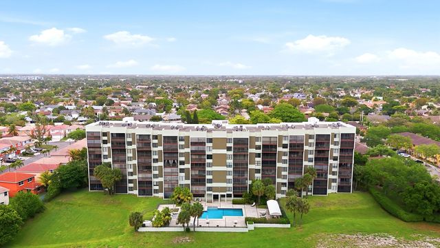 7050 NW 44th Street 705, Lauderhill, FL 33319