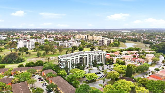 7050 NW 44th Street 705, Lauderhill, FL 33319