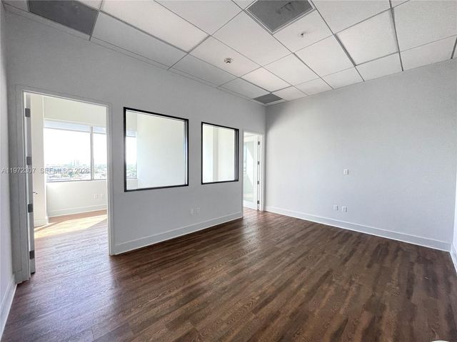 19790 W Dixie Hwy 1004 Hwy, Miami, FL 33180