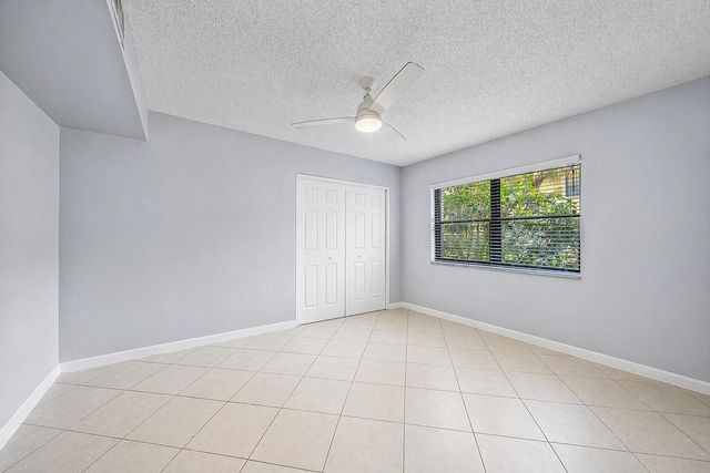 2900 SW 22nd Circle 221f, Delray Beach, FL 33445