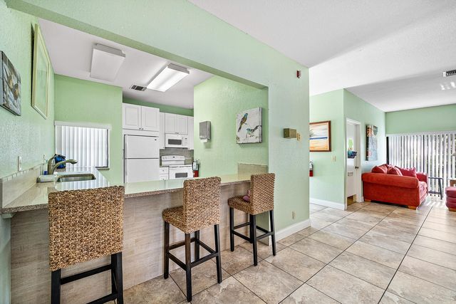 2900 SW 22nd Circle 221f, Delray Beach, FL 33445