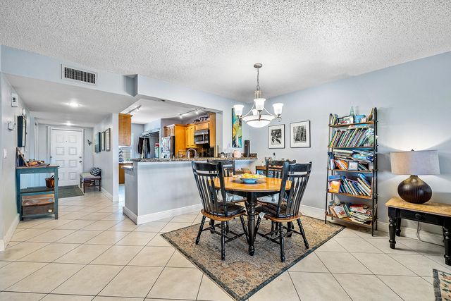 2900 SW 22nd Circle 221f, Delray Beach, FL 33445