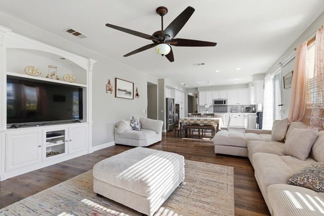 36892 Maxmillian Avenue, Murrieta, CA 92563