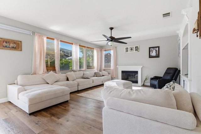 36892 Maxmillian Avenue, Murrieta, CA 92563