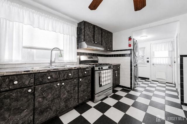 720 Mary Street, Perth Amboy, NJ 08861