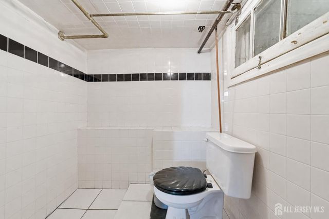 720 Mary Street, Perth Amboy, NJ 08861