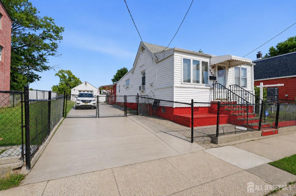 720 Mary Street, Perth Amboy, NJ 08861