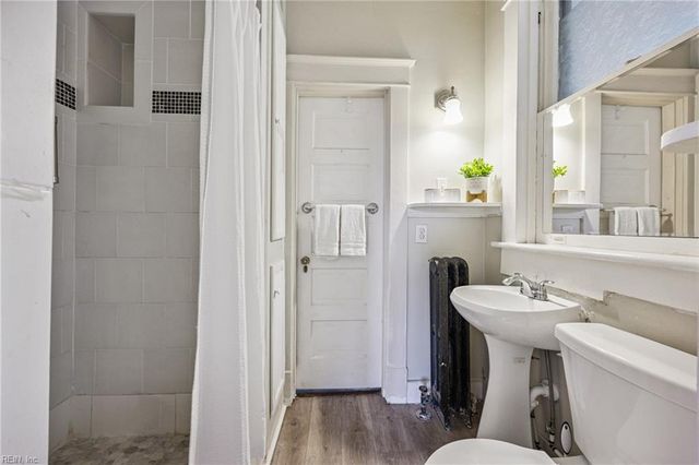 221 E 40th ST, Norfolk, VA 23504