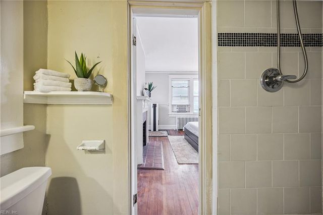 221 E 40th ST, Norfolk, VA 23504