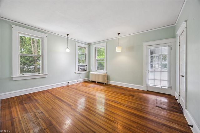 221 E 40th ST, Norfolk, VA 23504