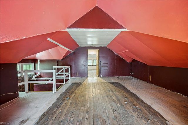 221 E 40th ST, Norfolk, VA 23504