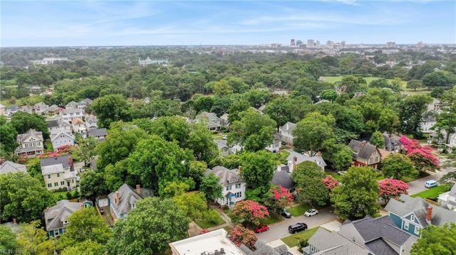 221 E 40th ST, Norfolk, VA 23504