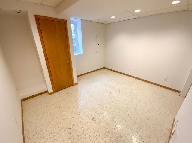 18817 Kenwood Trail, Lakeville, MN 55044