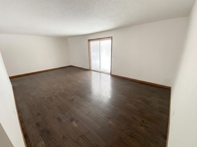 18817 Kenwood Trail, Lakeville, MN 55044