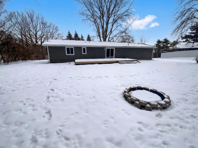 18817 Kenwood Trail, Lakeville, MN 55044