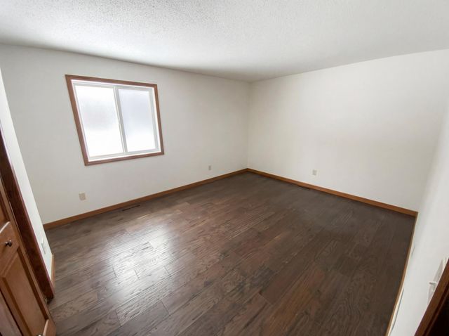 18817 Kenwood Trail, Lakeville, MN 55044