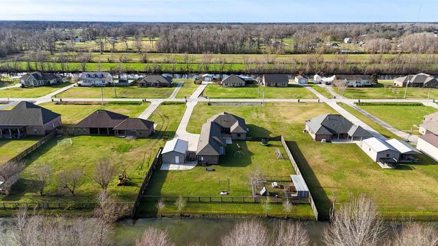 254 Baja Trail, Thibodaux, LA 70301