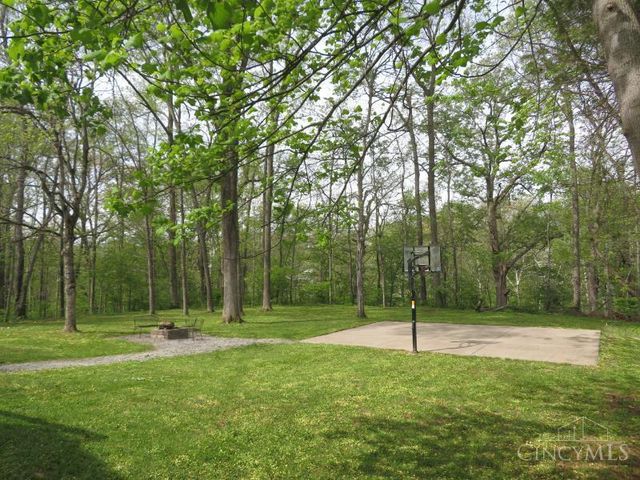6942 Mountain View Drive, Paint Twp, OH 45133
