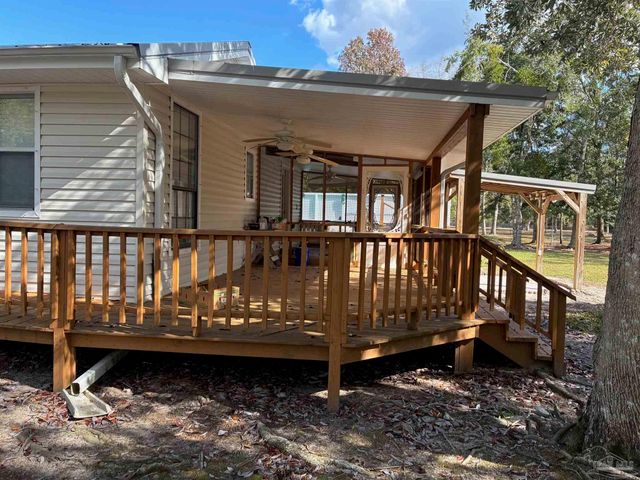 3324 Bonfire Dr, Milton, FL 32583