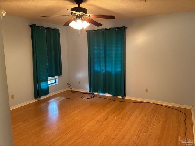 3324 Bonfire Dr, Milton, FL 32583